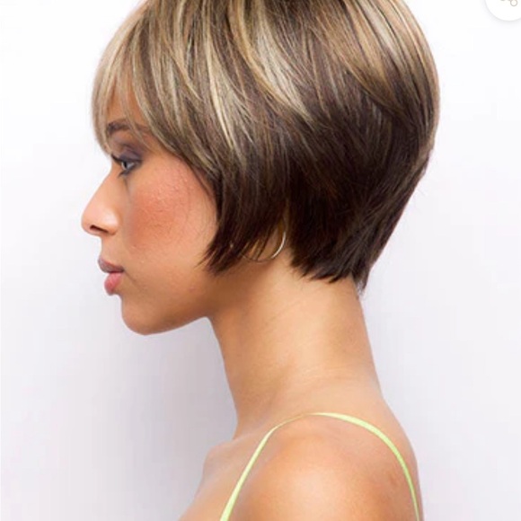 RENEE OF PARIS Audrey Brand-New with tags. - Picture 10 of 10